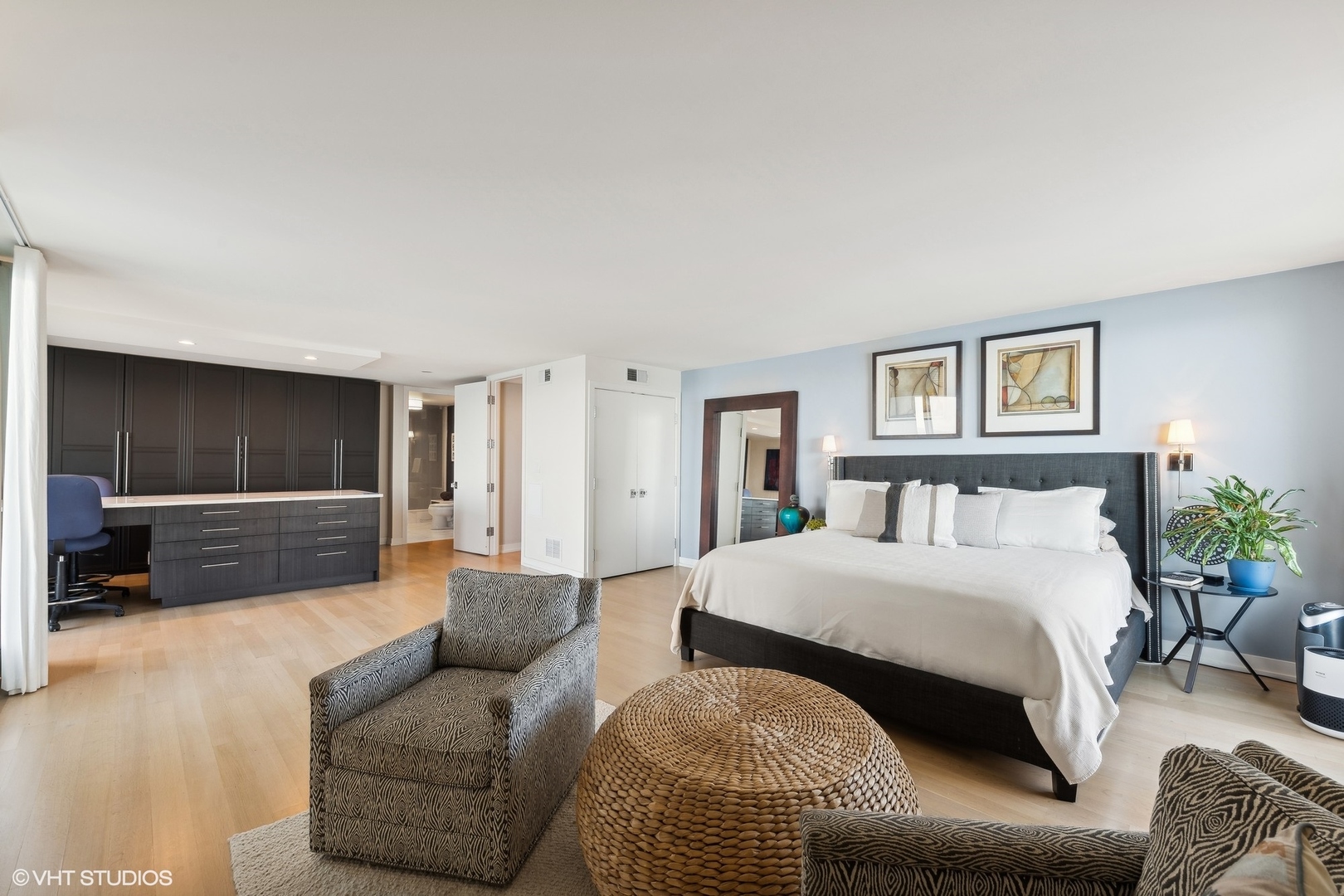 6033 North Sheridan Road, Unit 18AB Chicago, IL 60660 - Photo 19 of 56