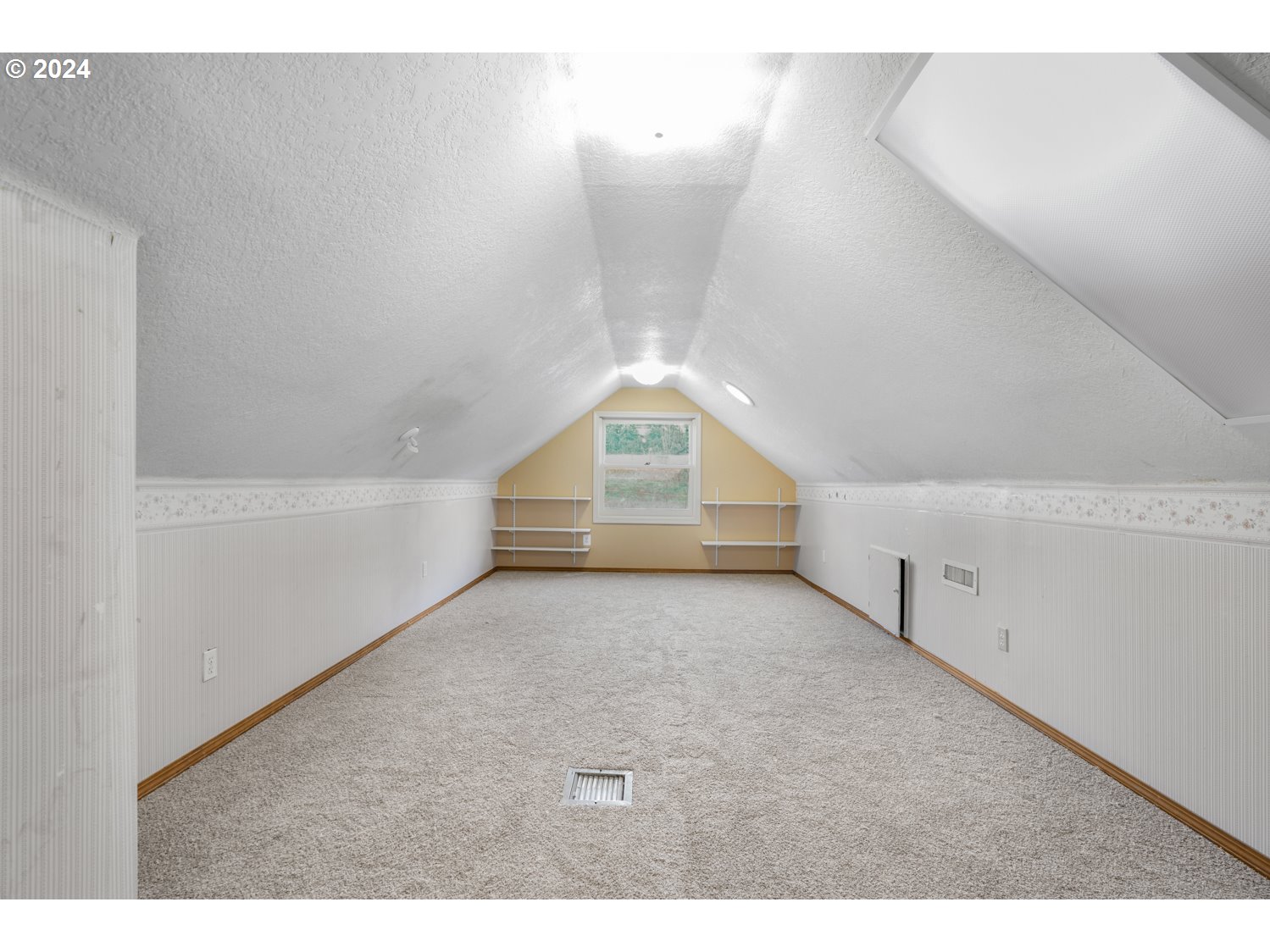 23870 Southwest Kruger Road Sherwood, OR 97140 - Photo 14 of 41 Gallery Image 14