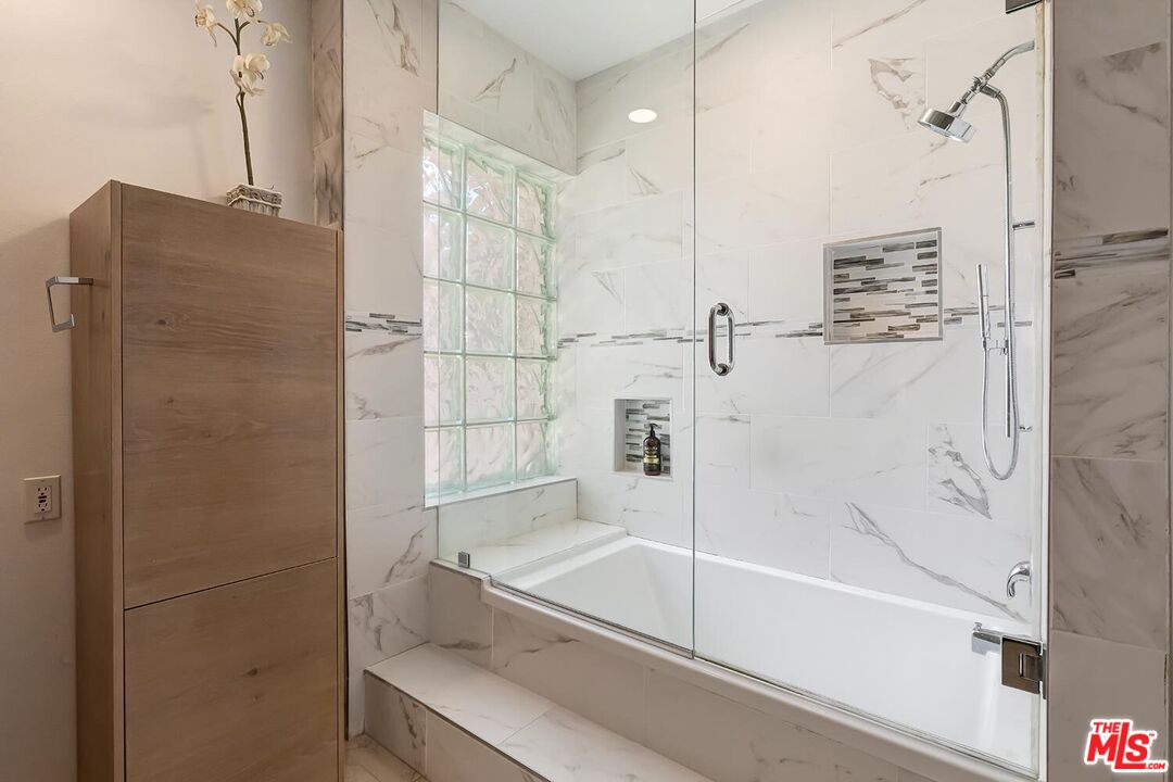 12683 Promontory Road Los Angeles, CA 90049 - Photo 31 of 41