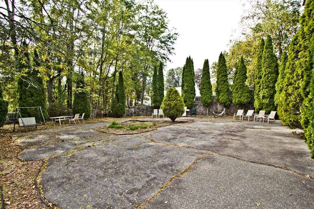 21 Middlesex Avenue, Unit 102 Worcester, MA 01604 - Photo 20 of 21 a view of a park with large trees