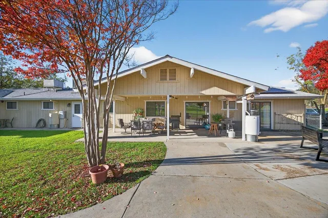 $725,000 | 35102 Quail Oak Road, Auberry, CA 93602