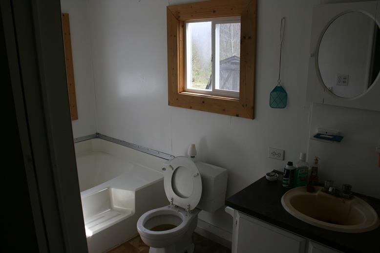 5945 West Clarence Road Harrison, MI 48625 - Photo 7 of 16 Gallery Image 7