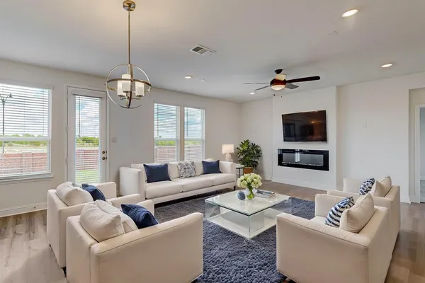 $2,100 | 353 Princewood Drive, Princeton, TX 75407