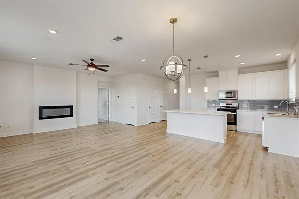 $2,100 | 353 Princewood Drive, Princeton, TX 75407