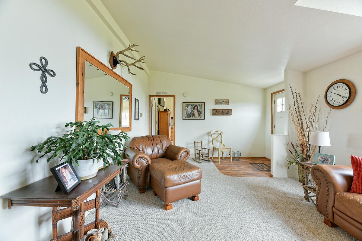 2323 Holcomb Springs Road Gold Hill, OR 97525 - Photo 22 of 53 93104D24-5F9B-4568-B338-0FC2B4BB80EA