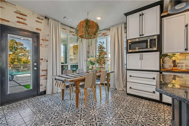 $559,900 | 10600 Scarlet Peak Court, Bryan, TX 77845