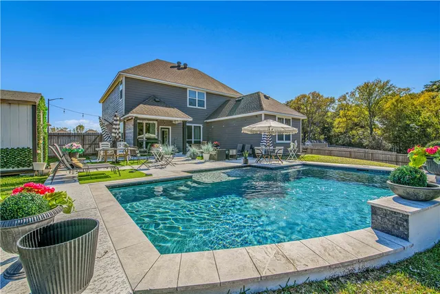 $559,900 | 10600 Scarlet Peak Court, Bryan, TX 77845