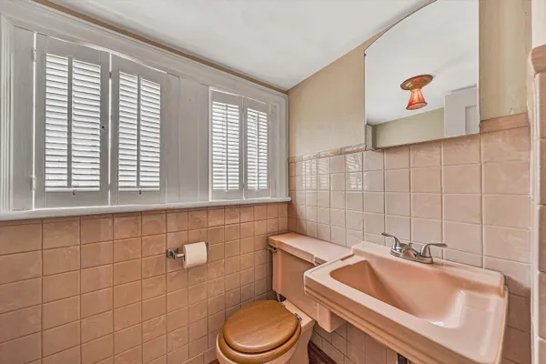 $525,000 | 2610 Longview Avenue Southwest, Roanoke, VA 24014