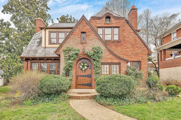 $525,000 | 2610 Longview Avenue Southwest, Roanoke, VA 24014