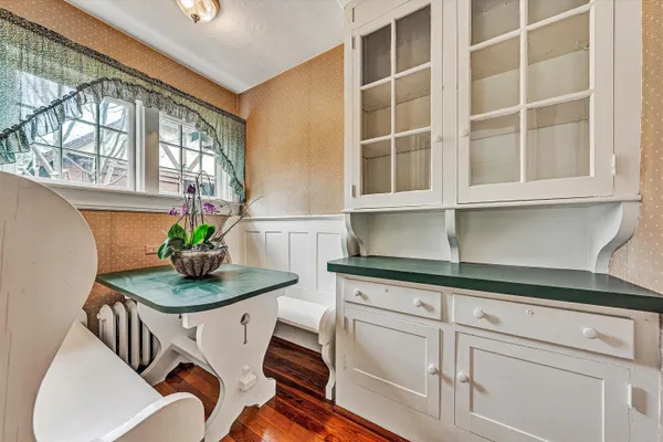 $525,000 | 2610 Longview Avenue Southwest, Roanoke, VA 24014