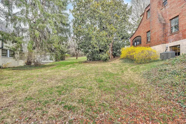$525,000 | 2610 Longview Avenue Southwest, Roanoke, VA 24014