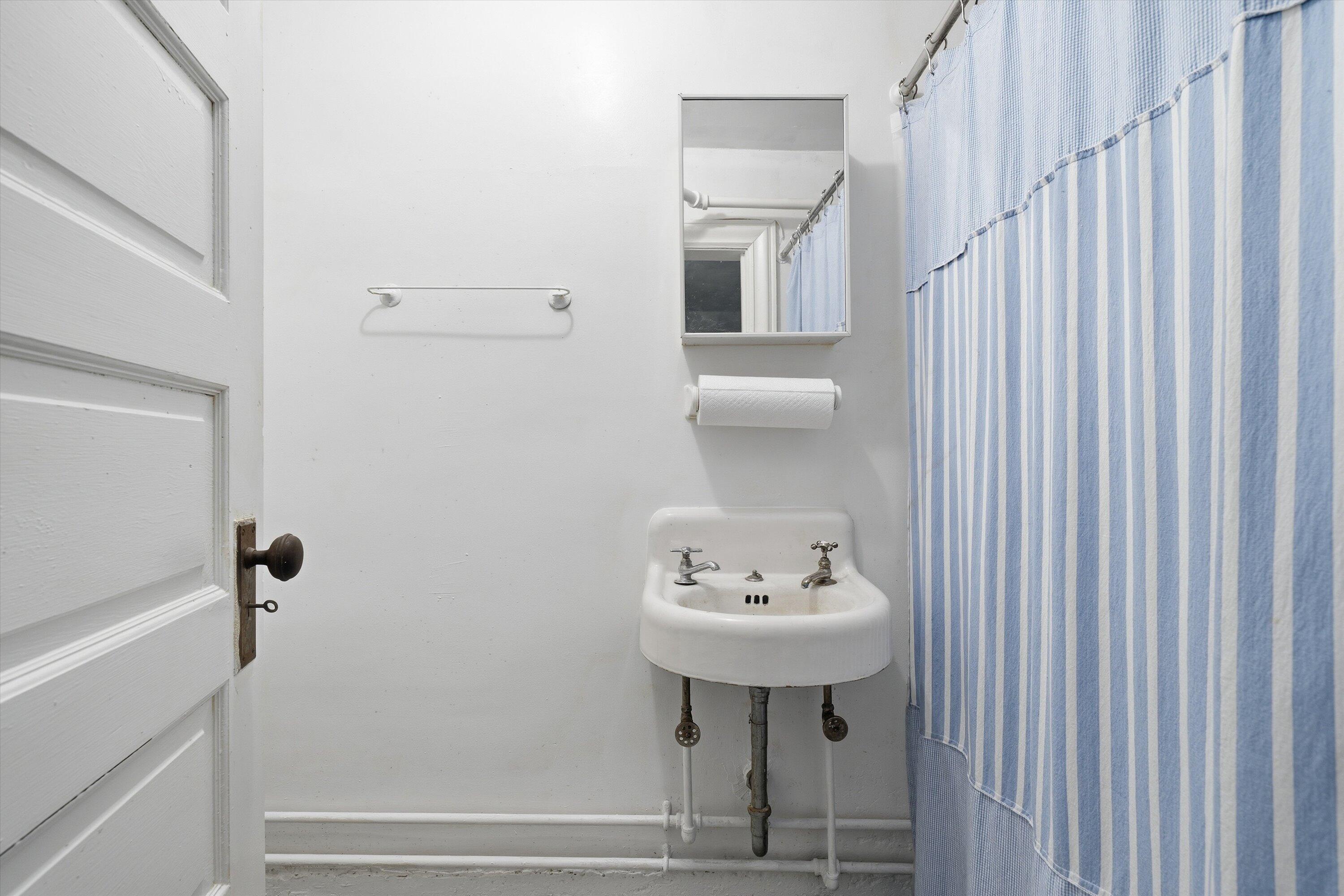 2610 Longview Avenue Southwest Roanoke, VA 24014 - Photo 44 of 56 42-SGP-00041