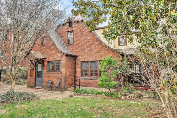 $525,000 | 2610 Longview Avenue Southwest, Roanoke, VA 24014