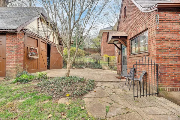 $525,000 | 2610 Longview Avenue Southwest, Roanoke, VA 24014