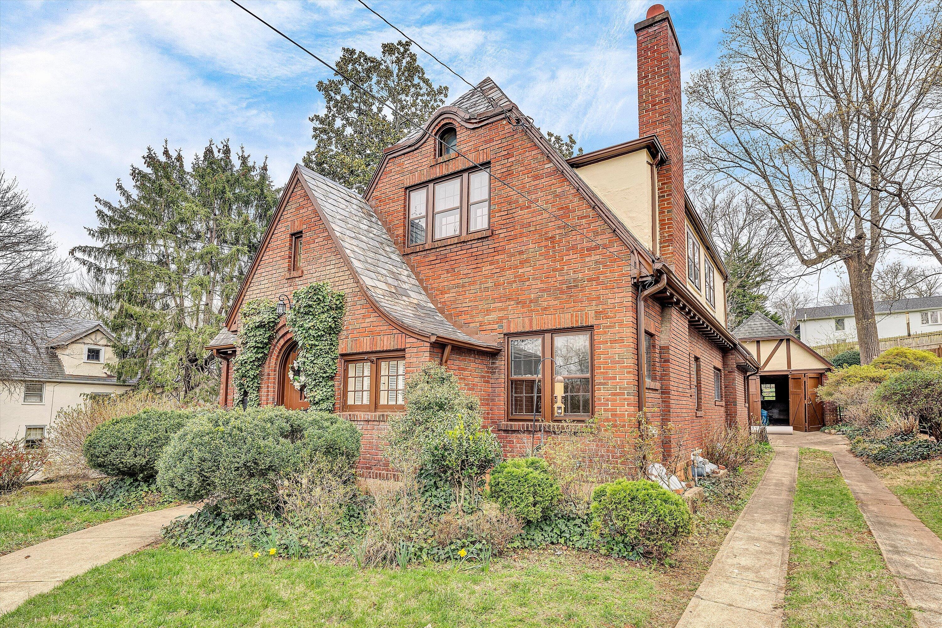 2610 Longview Avenue Southwest Roanoke, VA 24014 - Photo 5 of 56 03-SGP-06769