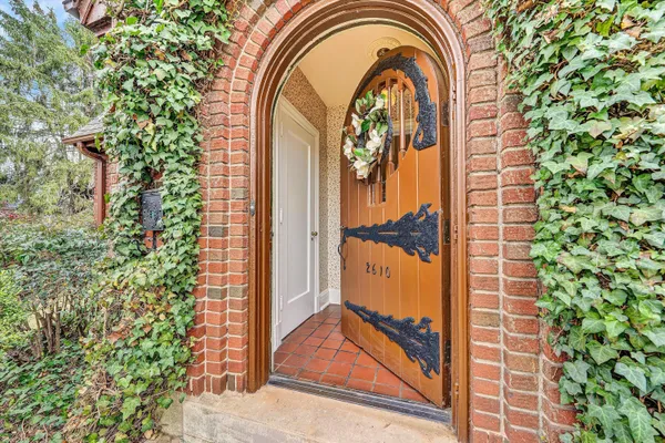 $525,000 | 2610 Longview Avenue Southwest, Roanoke, VA 24014