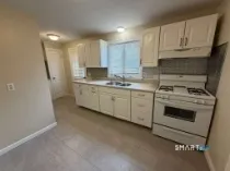 $2,200 | 1160 Whitney Avenue, Unit E, Hamden, CT 06517