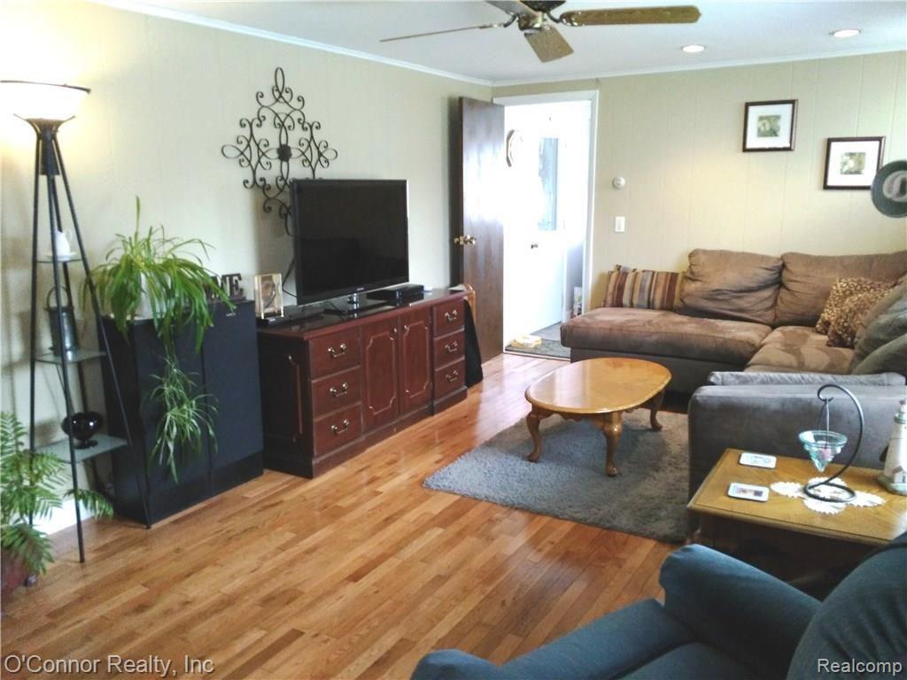 3129 Range Road Port Huron, MI 48060 - Photo 14 of 25 IMG_20160325_151049.jpg
