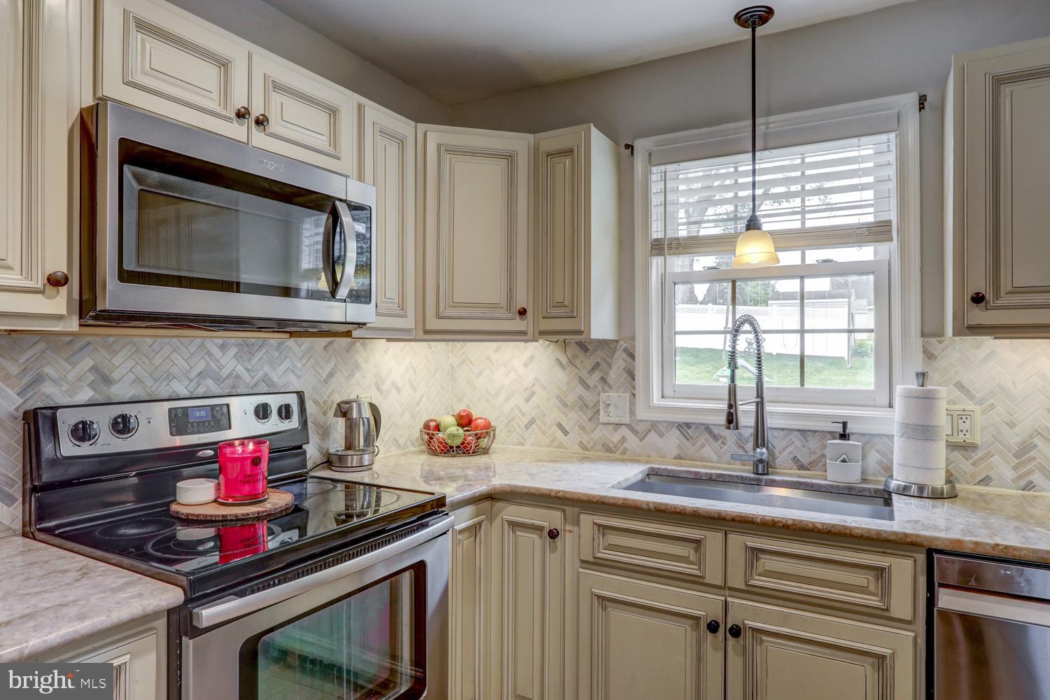 690 West Church Road Ephrata, PA 17522 - Photo 17 of 49