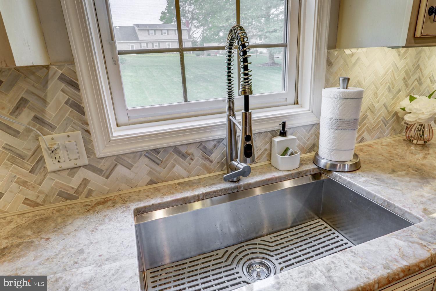 690 West Church Road Ephrata, PA 17522 - Photo 18 of 49