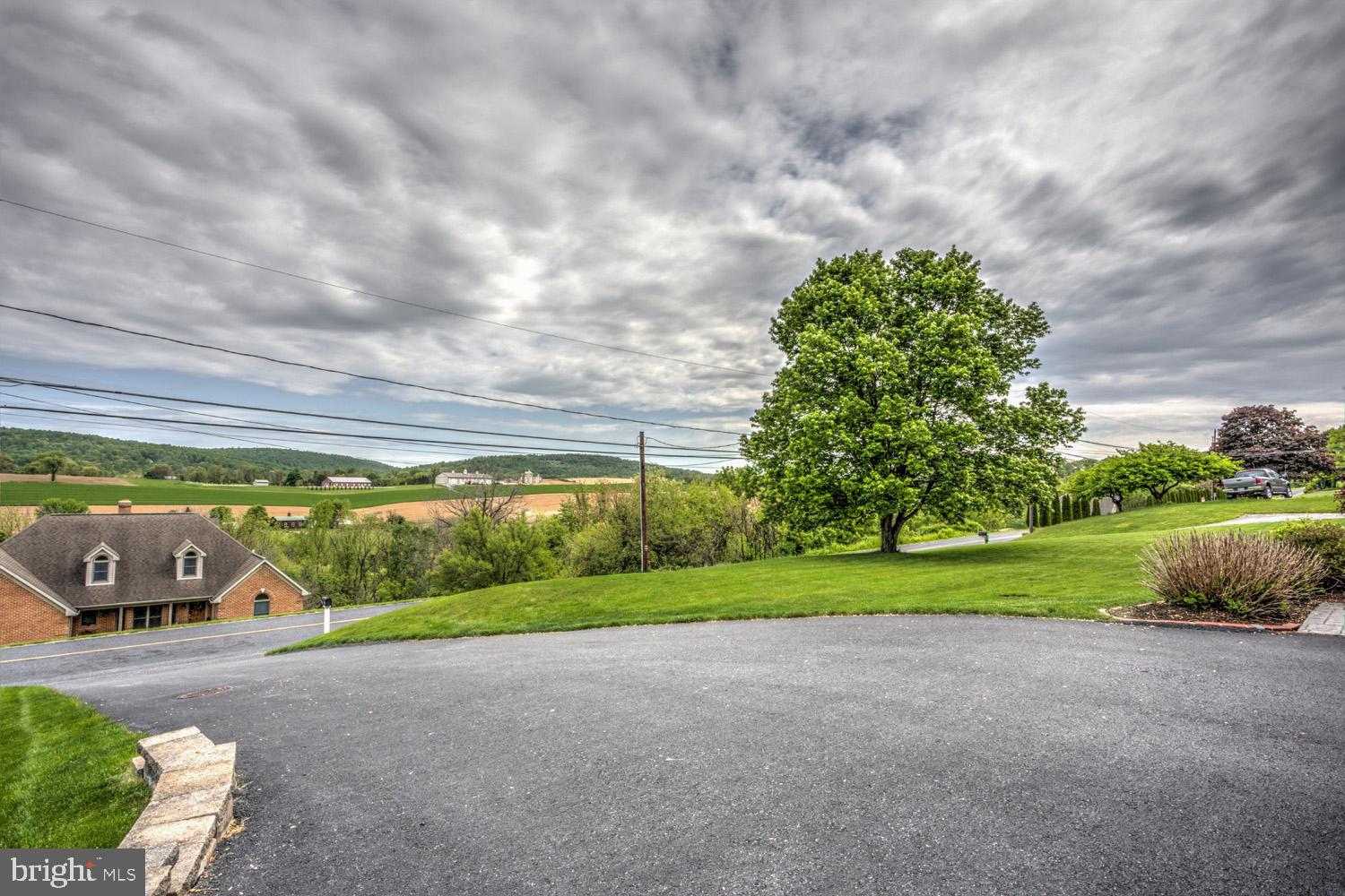 690 West Church Road Ephrata, PA 17522 - Photo 3 of 49