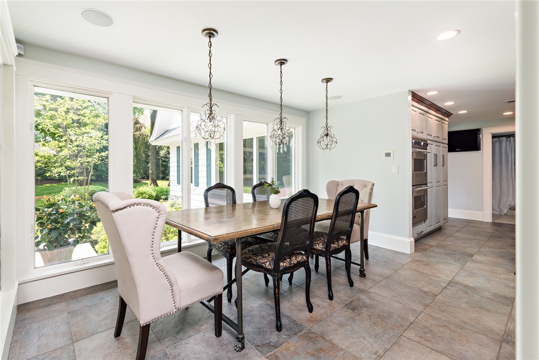 79 Ridge Road Bristol, RI 02809 - Photo 11 of 47 Eat in Kitchen area
