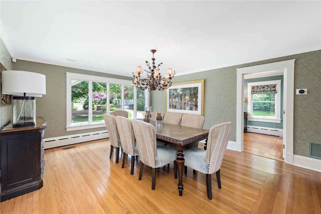79 Ridge Road Bristol, RI 02809 - Photo 16 of 47 Dining Room