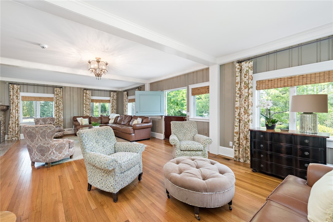 79 Ridge Road Bristol, RI 02809 - Photo 20 of 47 Great room and sitting area