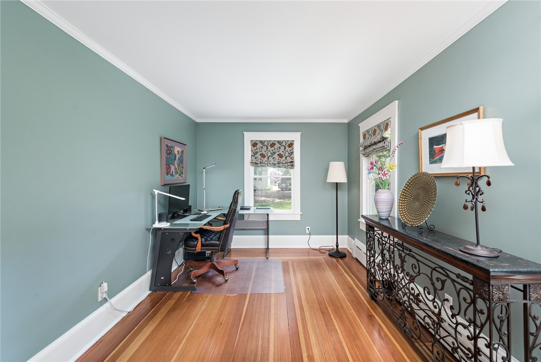 79 Ridge Road Bristol, RI 02809 - Photo 22 of 47 1st floor office or bedroom