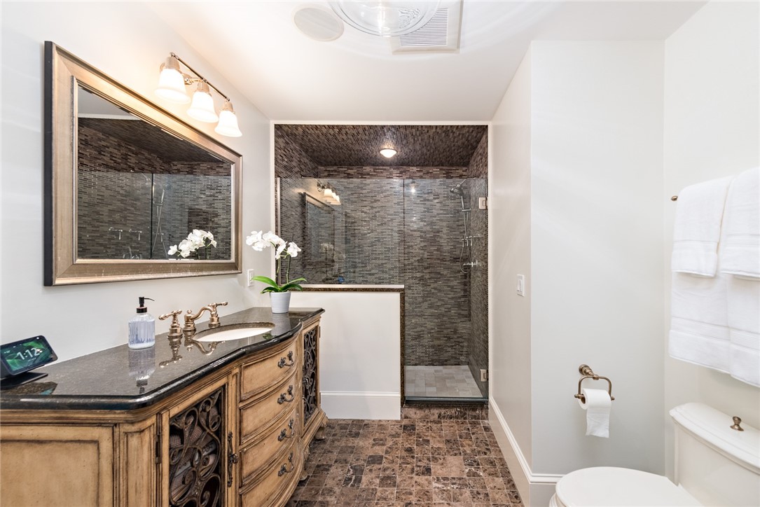 79 Ridge Road Bristol, RI 02809 - Photo 25 of 47 Primary Bathroom