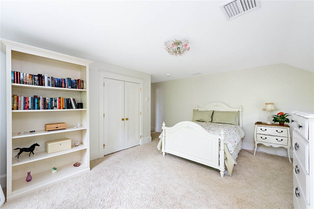 79 Ridge Road Bristol, RI 02809 - Photo 29 of 47 Bedroom #3