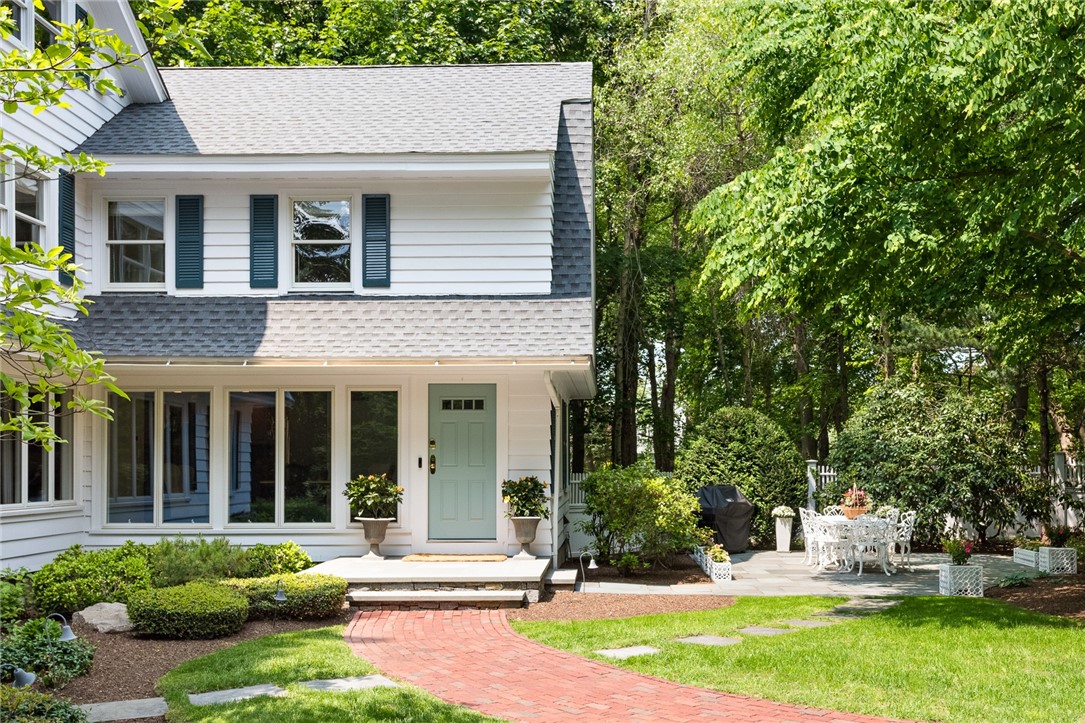 79 Ridge Road Bristol, RI 02809 - Photo 6 of 47