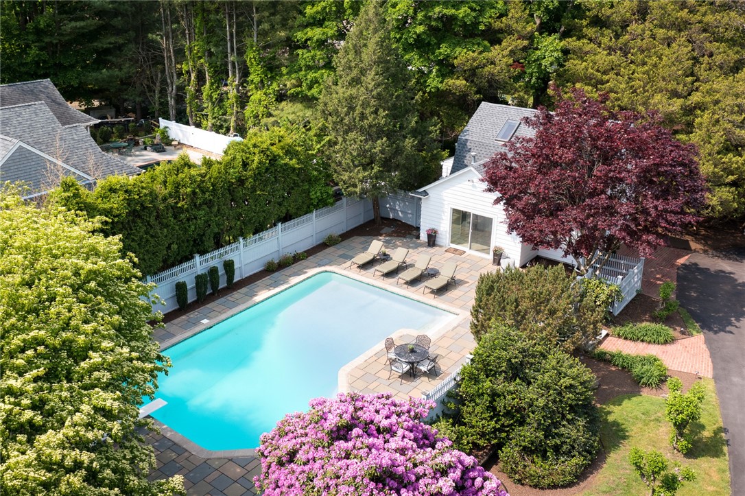 79 Ridge Road Bristol, RI 02809 - Photo 7 of 47