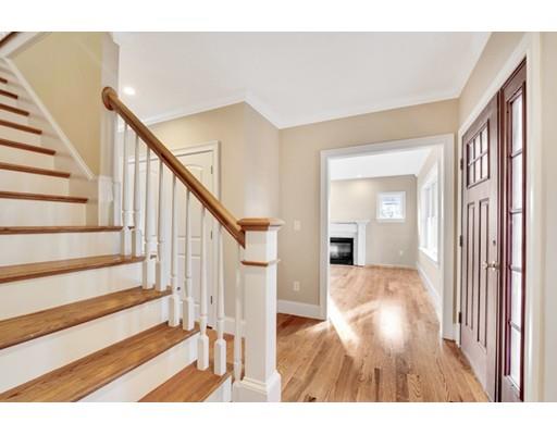 32 Lockeland Road Winchester, MA 01890 - Photo 4 of 26