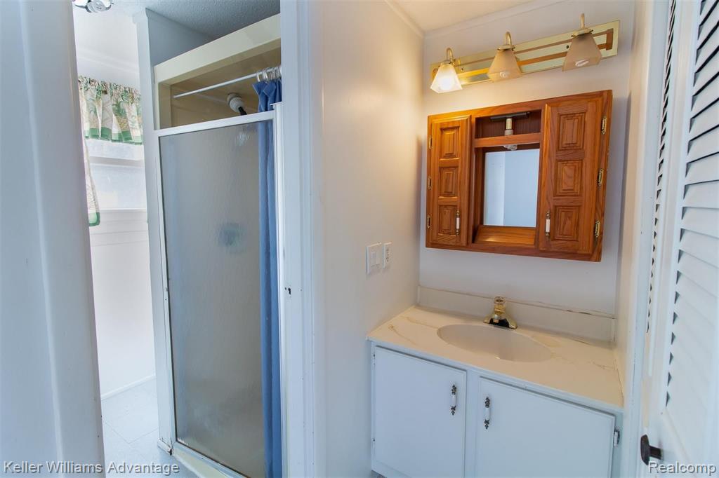 21800 Bell Road New Boston, MI 48164 - Photo 12 of 30