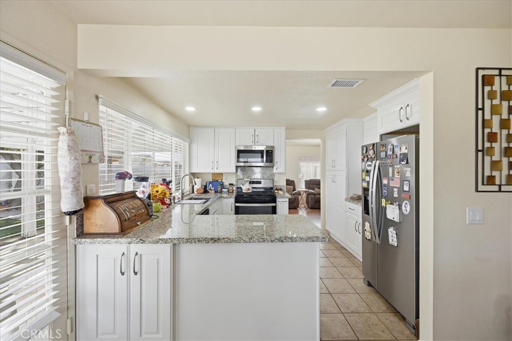 9820 Sycamore Canyon Road Moreno Valley, CA 92557 - Photo 14 of 31