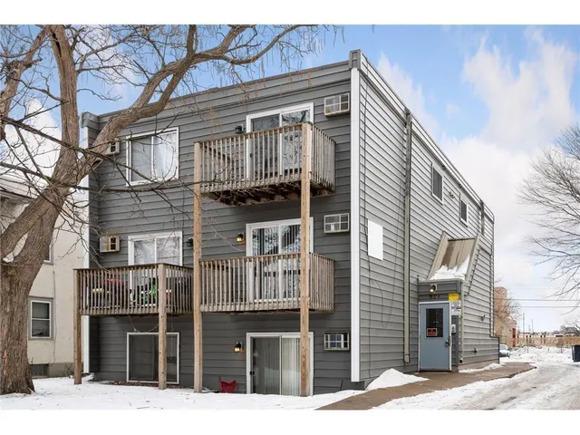 $1,395 | 924 21st Avenue South, Unit 3, Minneapolis, MN 55404