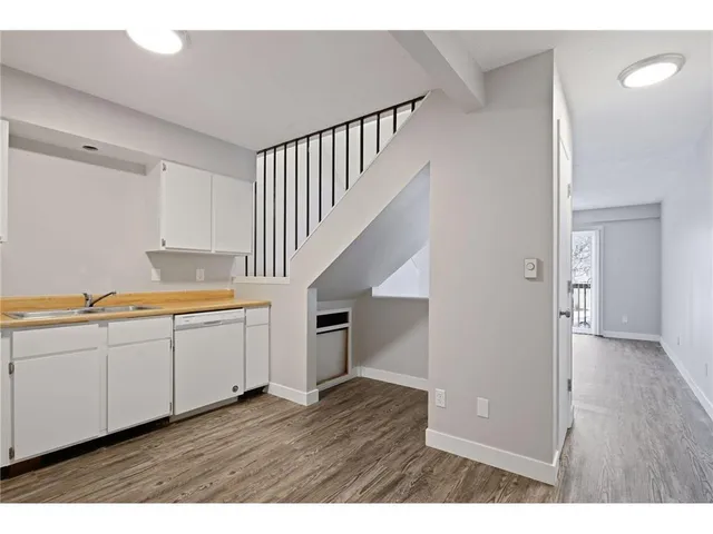 $1,395 | 924 21st Avenue South, Unit 3, Minneapolis, MN 55404
