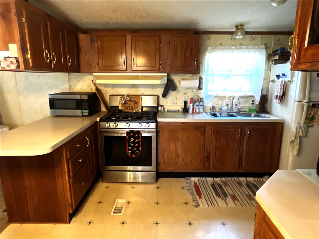 6374 Lambert Street Victor, NY 14564 - Photo 18 of 36