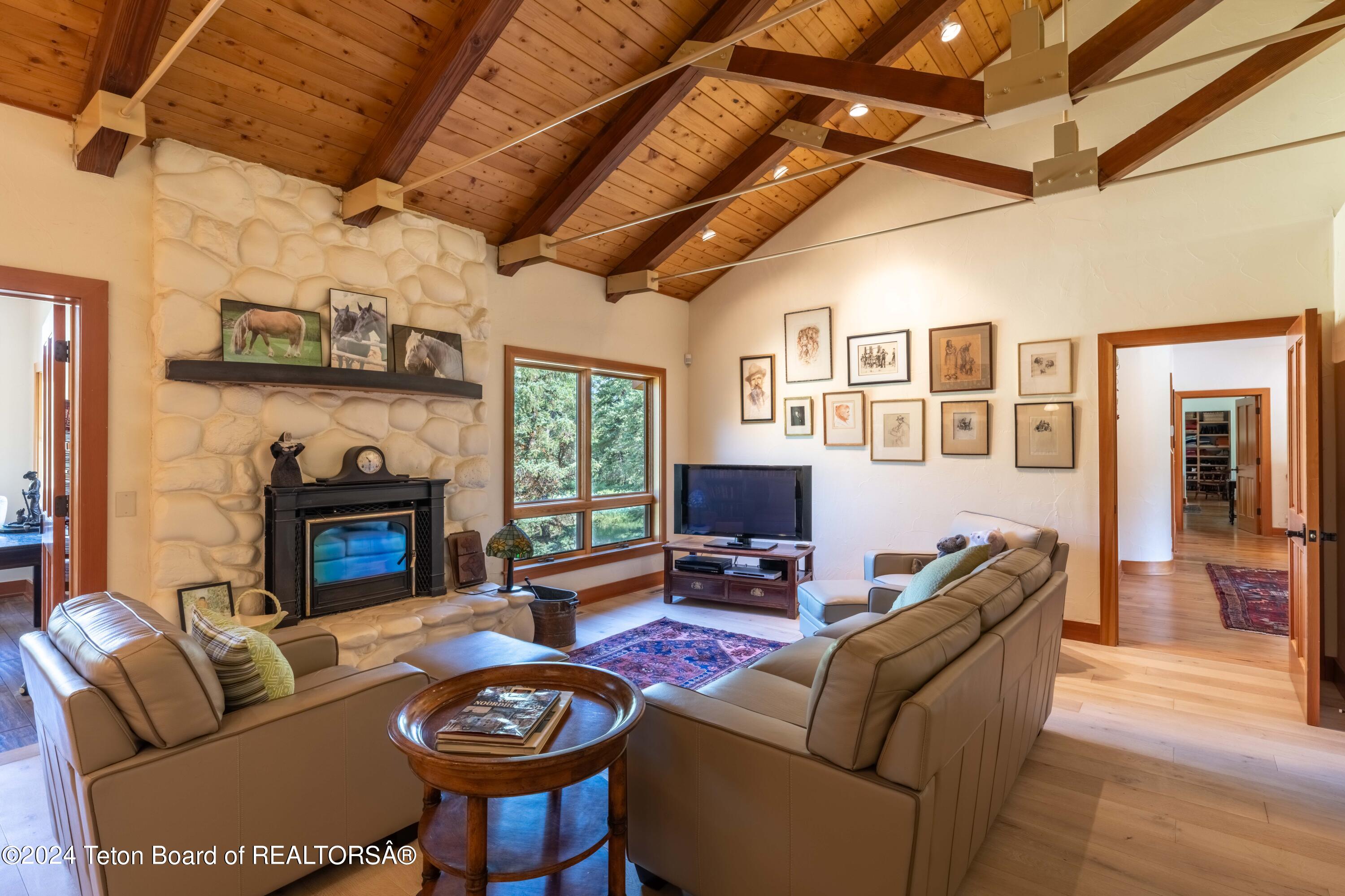 155 East Buck Mountain Road Jackson, WY 83001 - Photo 33 of 50 Sitting area