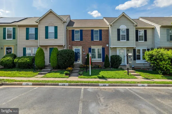 $419,900 | 16950 Point Pleasant Lane, Dumfries, VA 22026