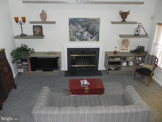 6927 Diana Road Baltimore, MD 21209 - Photo 11 of 26 Family Room #3
