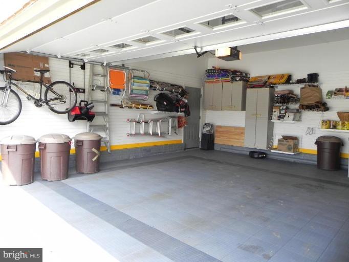 6927 Diana Road Baltimore, MD 21209 - Photo 14 of 26 Garage 2
