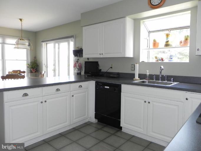 6927 Diana Road Baltimore, MD 21209 - Photo 6 of 26 Kitchen #2