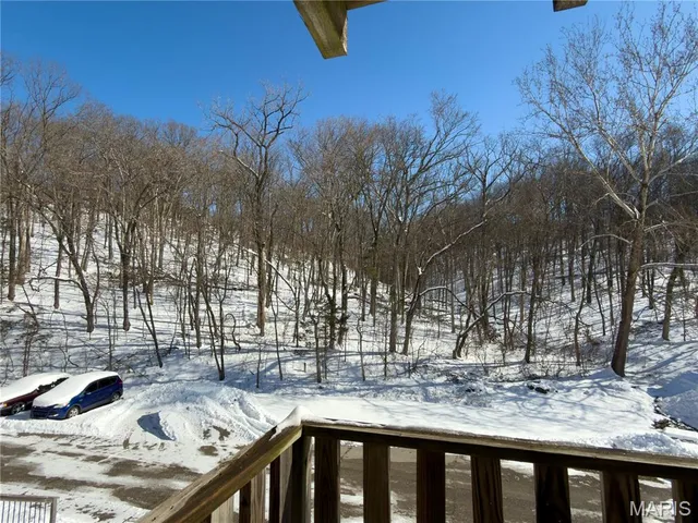 $750 | 3004 Pembroke Lane, Unit 63, High Ridge, MO 63049