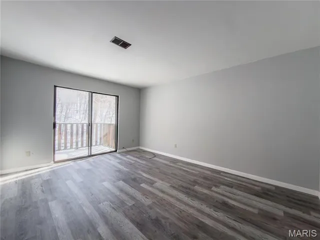 $750 | 3004 Pembroke Lane, Unit 63, High Ridge, MO 63049