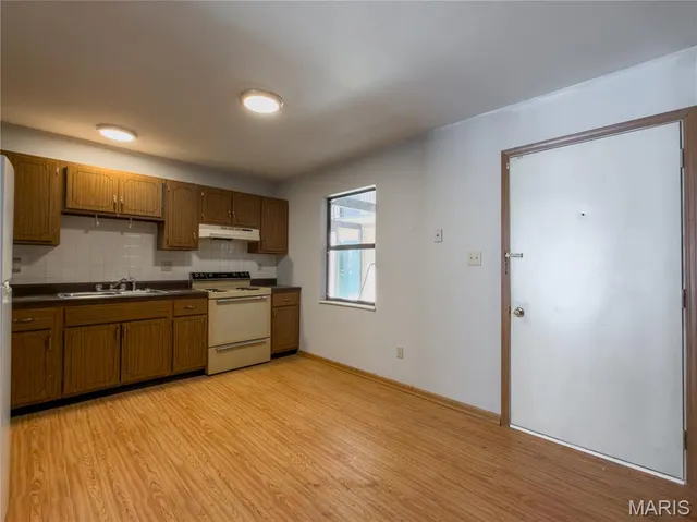 $750 | 3004 Pembroke Lane, Unit 63, High Ridge, MO 63049