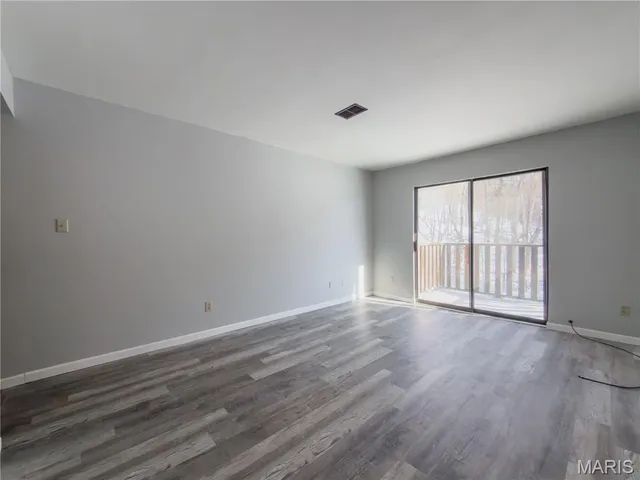 $750 | 3004 Pembroke Lane, Unit 63, High Ridge, MO 63049