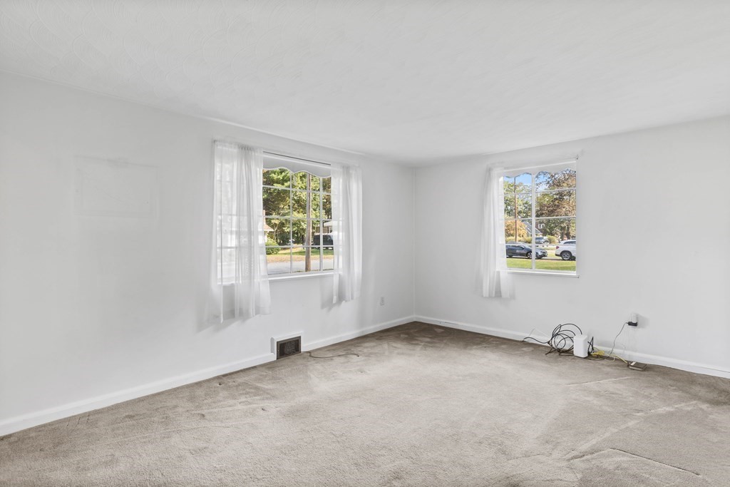 20 Fairmeadow Road Wilmington, MA 01887 - Photo 13 of 30 Gallery Image 13