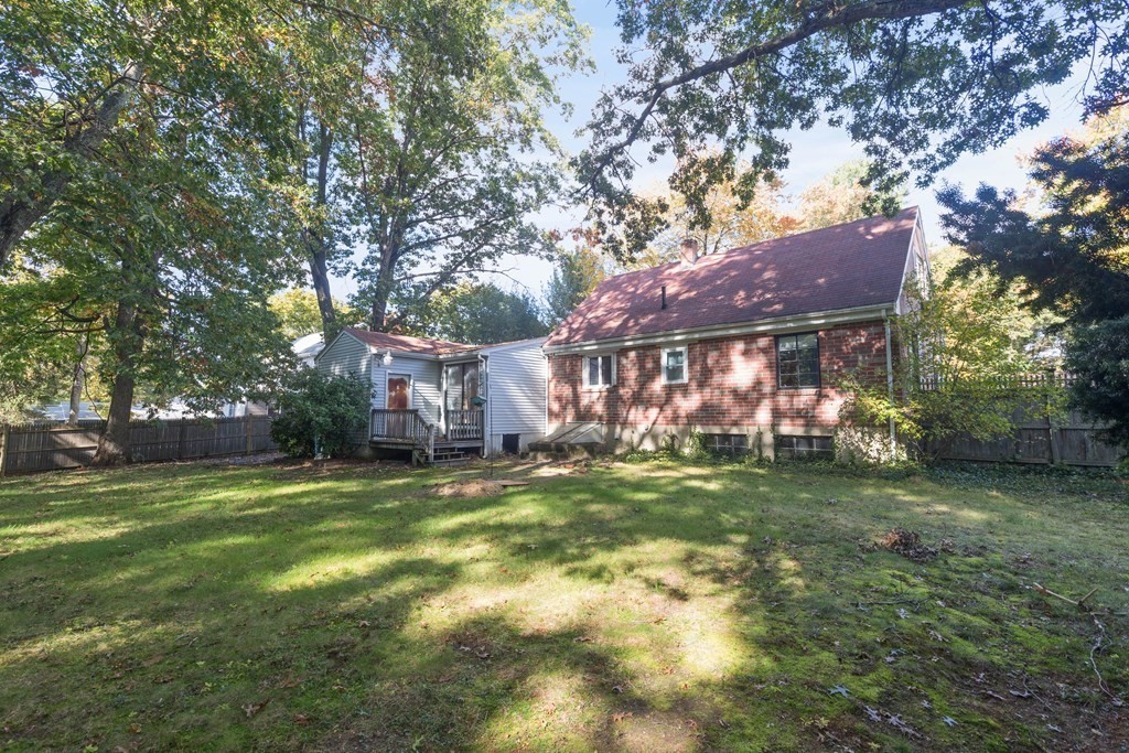 20 Fairmeadow Road Wilmington, MA 01887 - Photo 4 of 30 Gallery Image 4